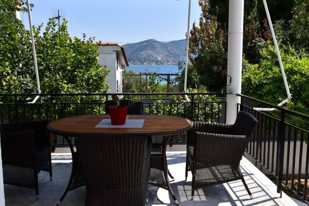 Μονοκατοικία Δίπλα Στην Θάλασσα Salamina Esterno foto